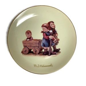 MJ Hummel Pleasant Journey Decorative Collectors Plate